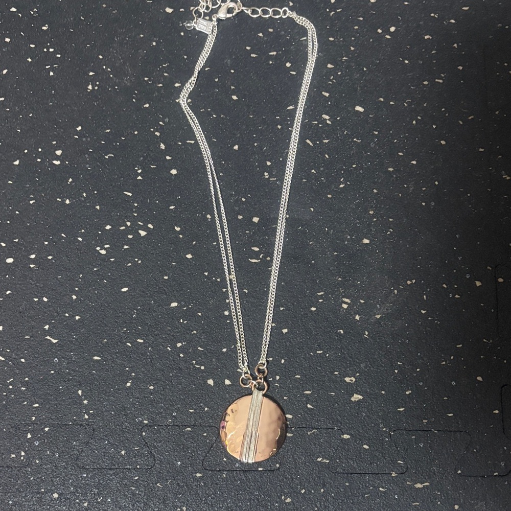 Elegant Silver and Gold Pendant Necklace
